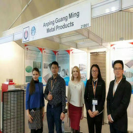สามชั้น Wave Type Shaker Screen สำหรับ Oil Field อุปกรณ์ Shake Shale ผู้ผลิต